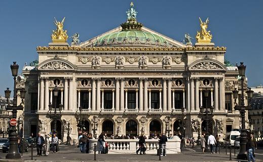 Парижката опера минава онлайн
